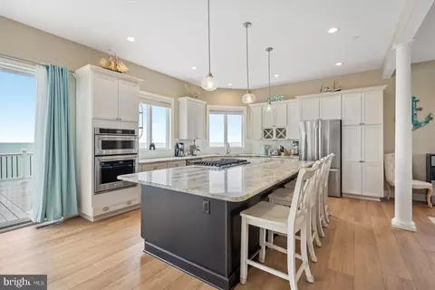 Kitchen - 8901 Chesapeake Ave, Sparrows Point, MD 21219 photo 4 of 11