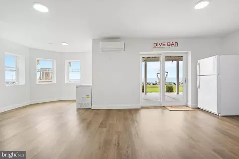 Living - 8901 Chesapeake Ave, Sparrows Point, MD 21219 photo 3 of 3