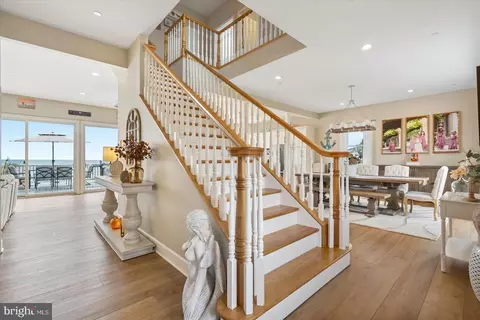 Entry Way - 8901 Chesapeake Ave, Sparrows Point, MD 21219 photo 1 of 8