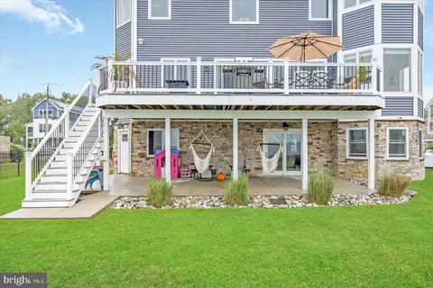 Exterior - 8901 Chesapeake Ave, Sparrows Point, MD 21219 photo 10 of 12