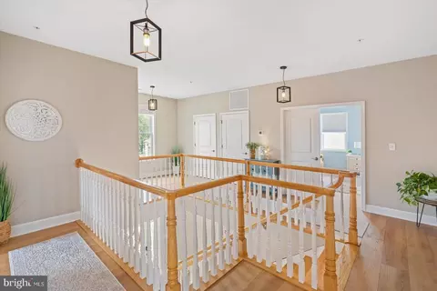 Entry Way - 8901 Chesapeake Ave, Sparrows Point, MD 21219 photo 6 of 8