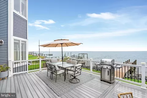 Exterior - 8901 Chesapeake Ave, Sparrows Point, MD 21219 photo 6 of 12