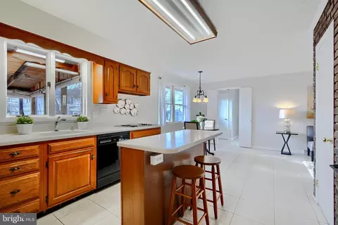 6705 S River Dr, Middle River, MD 21220 photo 13