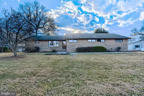 6705 S River Dr, Middle River, MD 21220 photo 3