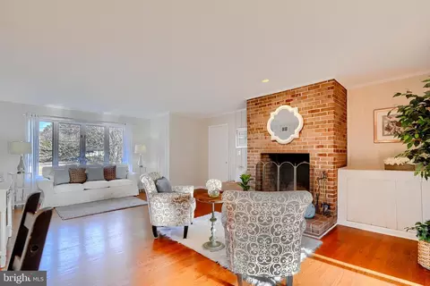 6705 S River Dr, Middle River, MD 21220 photo 9