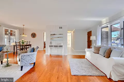 6705 S River Dr, Middle River, MD 21220 photo 7