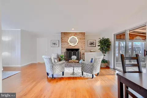6705 S River Dr, Middle River, MD 21220 photo 10