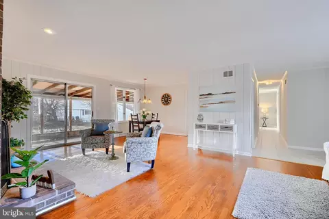 6705 S River Dr, Middle River, MD 21220 photo 6