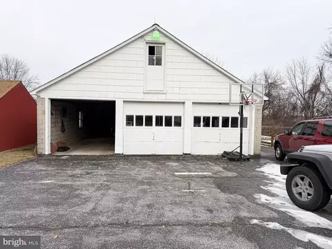 Exterior - 15227 Old Hanover Rd, Upperco, MD 21155 photo 4 of 7