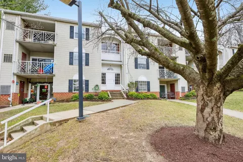 2 Stapleton Ct #201, Lutherville Timonium, MD 21093
