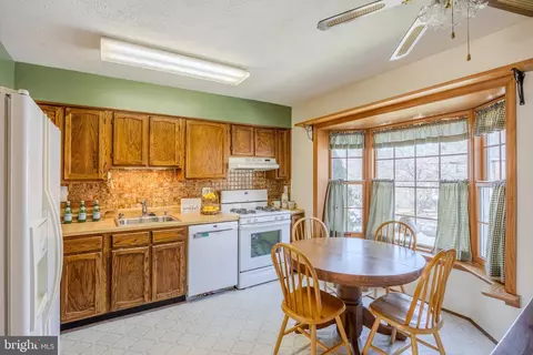 5 Sylvanhurst, Nottingham, MD 21236 photo 6