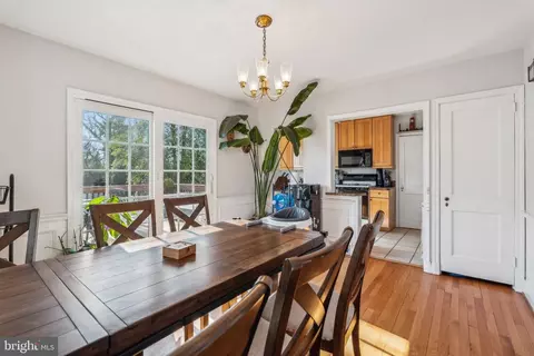 Dining - 7002 Bellona Ave, Baltimore, MD 21212 photo 2 of 3