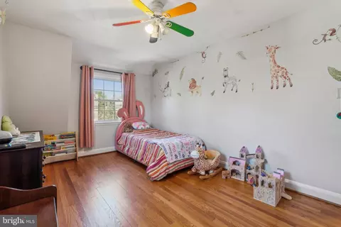 Bedroom - 7002 Bellona Ave, Baltimore, MD 21212 photo 9 of 10