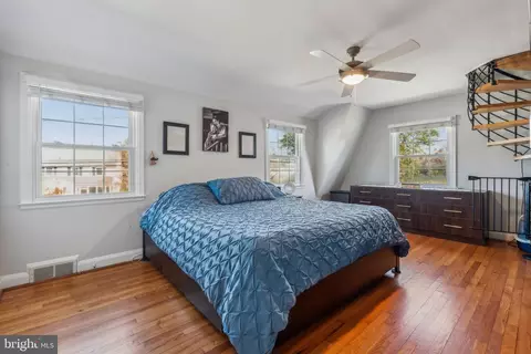 Bedroom - 7002 Bellona Ave, Baltimore, MD 21212 photo 3 of 10