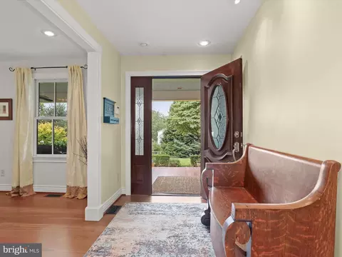 Entry Way - 4932 Jenkins Ln, Baldwin, MD 21013 photo 1 of 4