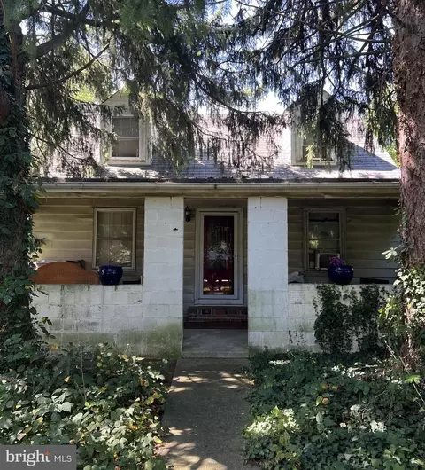 5947 Prince George St, Gwynn Oak, MD 21207