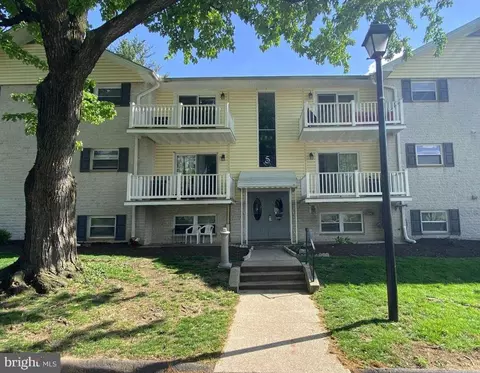5 Warren Lodge Ct #2-A, Cockeysville, MD 21030