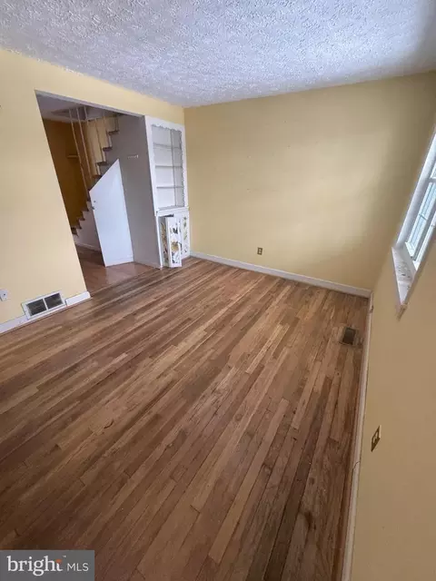 Living - 400 Meadow Rd, Baltimore, MD 21206 photo 1 of 1