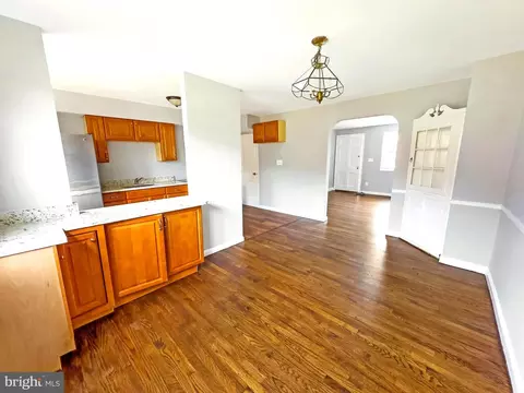 5515 Channing Rd, Baltimore, MD 21229 photo 3