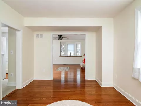 128 Malbrook Rd, Baltimore, MD 21229 photo 8