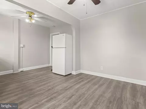 Living - 915 Maiden Choice Ln, Baltimore, MD 21229 photo 6 of 6