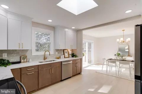 Kitchen - 8 Marmaduke Ct, Baldwin, MD 21013 photo 4 of 4