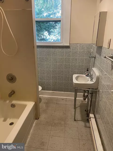 Bath - 35 3rd Ave, Halethorpe, MD 21227 photo 2 of 4