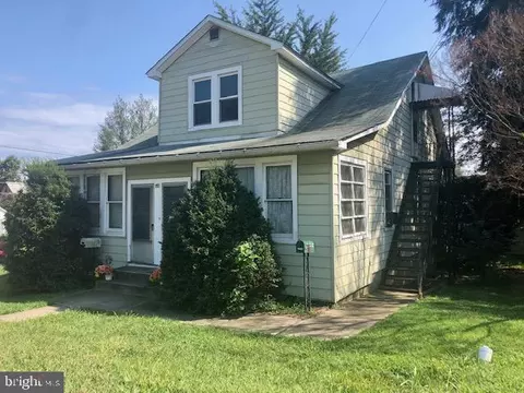 35 3rd Ave, Halethorpe, MD 21227