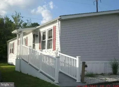 6 Tearose Dr, Middle River, MD 21220