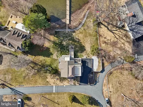 View/Area - 1235 Engleberth Rd, Essex, MD 21221 photo 14 of 18