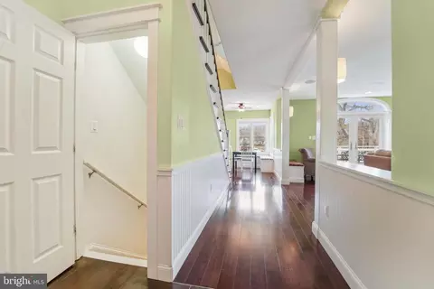 Entry Way - 1235 Engleberth Rd, Essex, MD 21221 photo 3 of 8