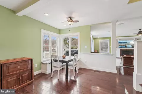 Entry Way - 1235 Engleberth Rd, Essex, MD 21221 photo 4 of 8