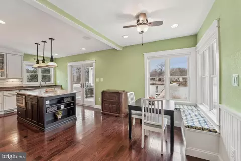 Kitchen - 1235 Engleberth Rd, Essex, MD 21221 photo 5 of 5