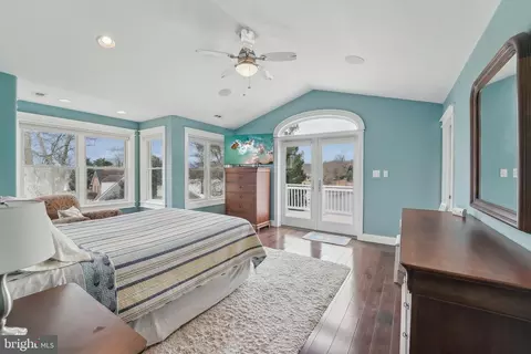 Bedroom - 1235 Engleberth Rd, Essex, MD 21221 photo 1 of 4