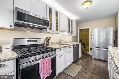 Kitchen - 7032 Heathfield Rd, Baltimore, MD 21212 photo 4 of 4