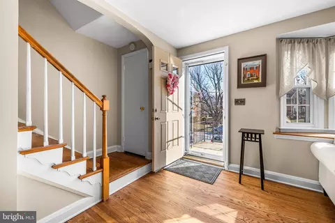 Entry Way - 7032 Heathfield Rd, Baltimore, MD 21212 photo 1 of 3