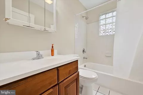 Bath - 301 Willow Ave, Baltimore, MD 21206 photo 1 of 2
