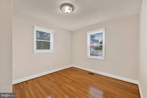Bedroom - 301 Willow Ave, Baltimore, MD 21206 photo 2 of 7
