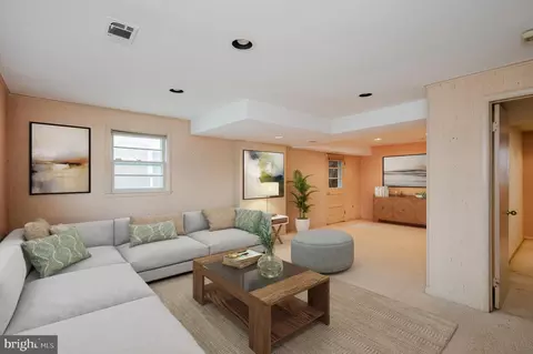 Living - 6604 Linco Ave, Baltimore, MD 21209 photo 3 of 3