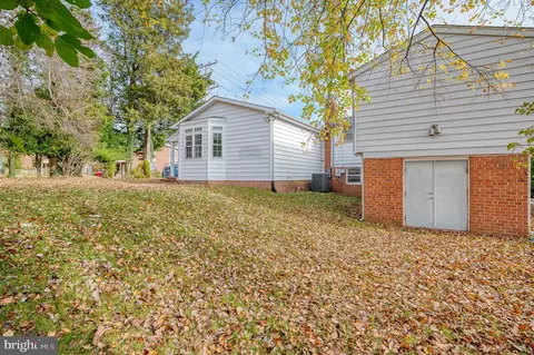 Exterior - 6604 Linco Ave, Baltimore, MD 21209 photo 5 of 7