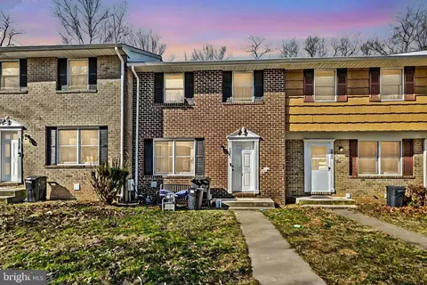 9220 Woodcreek Ct, Parkville, MD 21234