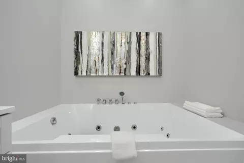 8 Elmont Ave, Baltimore, MD 21206 photo 20