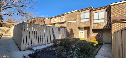 15 Cobbler Ct #G, Pikesville, MD 21208