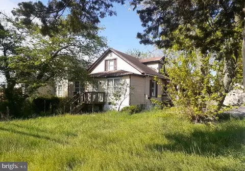 4016 Annapolis Rd, Halethorpe, MD 21227