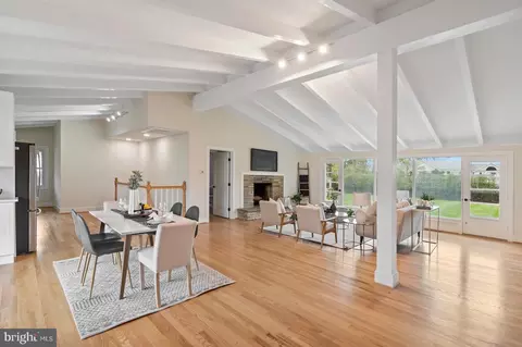 556 Valley View Rd, Towson, MD 21286