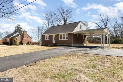 Exterior - 5803 Gambrill Rd, White Marsh, MD 21162 photo 5 of 7