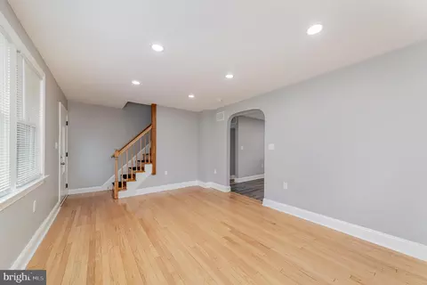 Living - 5803 Gambrill Rd, White Marsh, MD 21162 photo 5 of 6