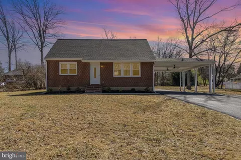 5803 Gambrill Rd, White Marsh, MD 21162