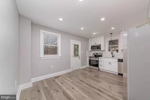 Entry Way - 5803 Gambrill Rd, White Marsh, MD 21162 photo 1 of 7
