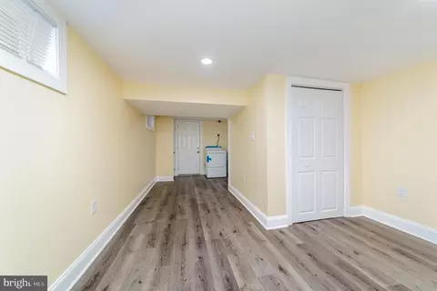 Entry Way - 5803 Gambrill Rd, White Marsh, MD 21162 photo 6 of 7